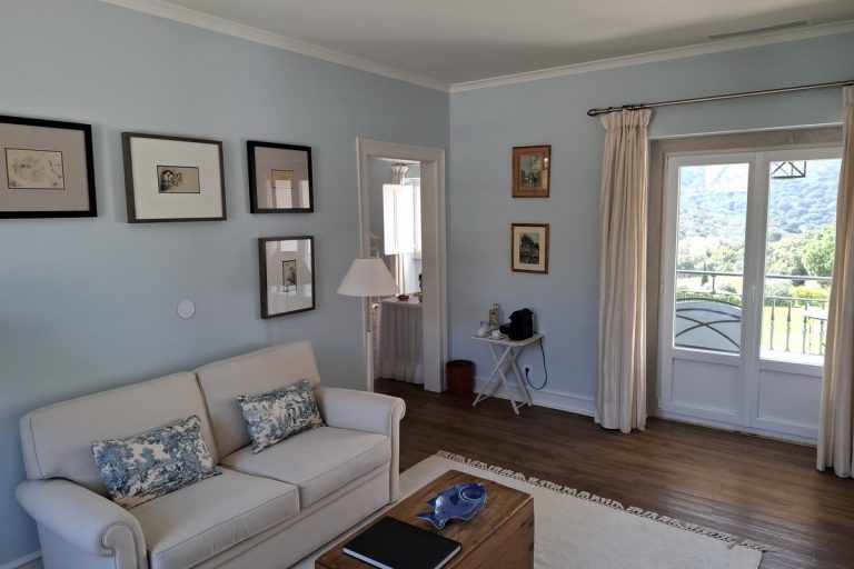 Retreat in wine hotel near Lisbon_small7